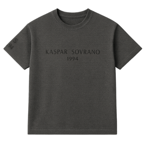 KASPAR SOVRANO 1994 – Signature Tailored Staple Tee (Charcoal / Tonal Embroidery)